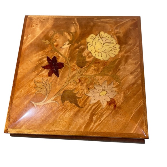 Vintage Jewelry Music Box Wood Floral Inlay Lidded Plays Sunrise Sunset - Picture 4 of 10